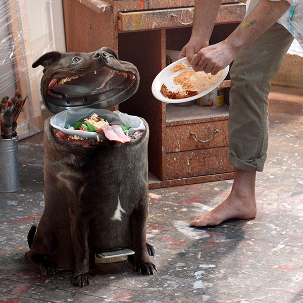 Dog Chow - Trashcan