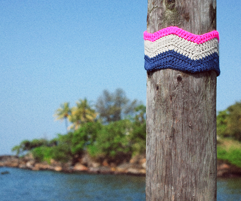Knit Bombing yarn bombing knit graffiti crochet wool needles Travel Sri lanka BonCarnet Tricot Laine