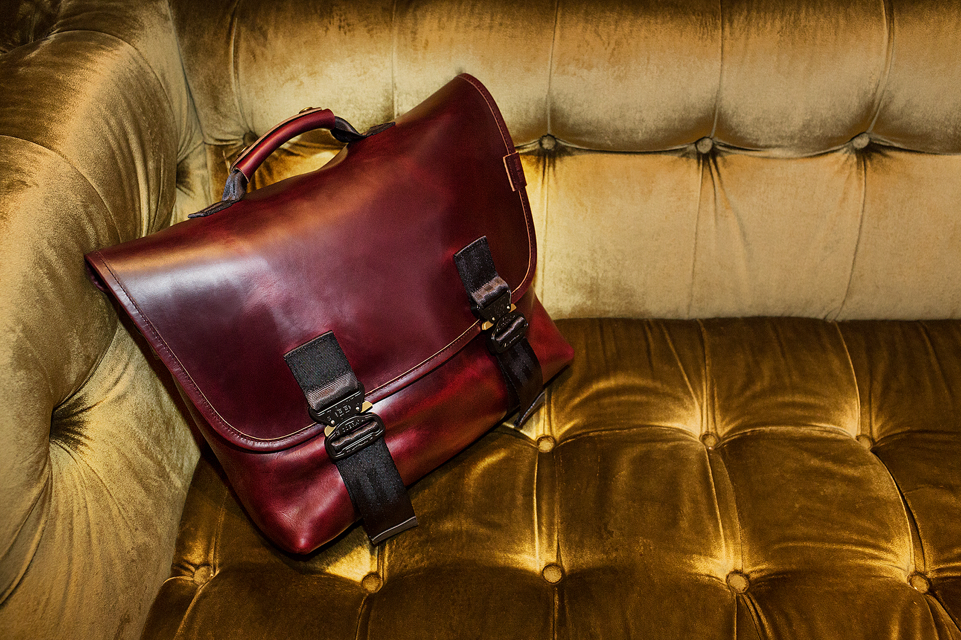 DEFY's 'Recon' in luxurious Horween Oxblood leather | Behance