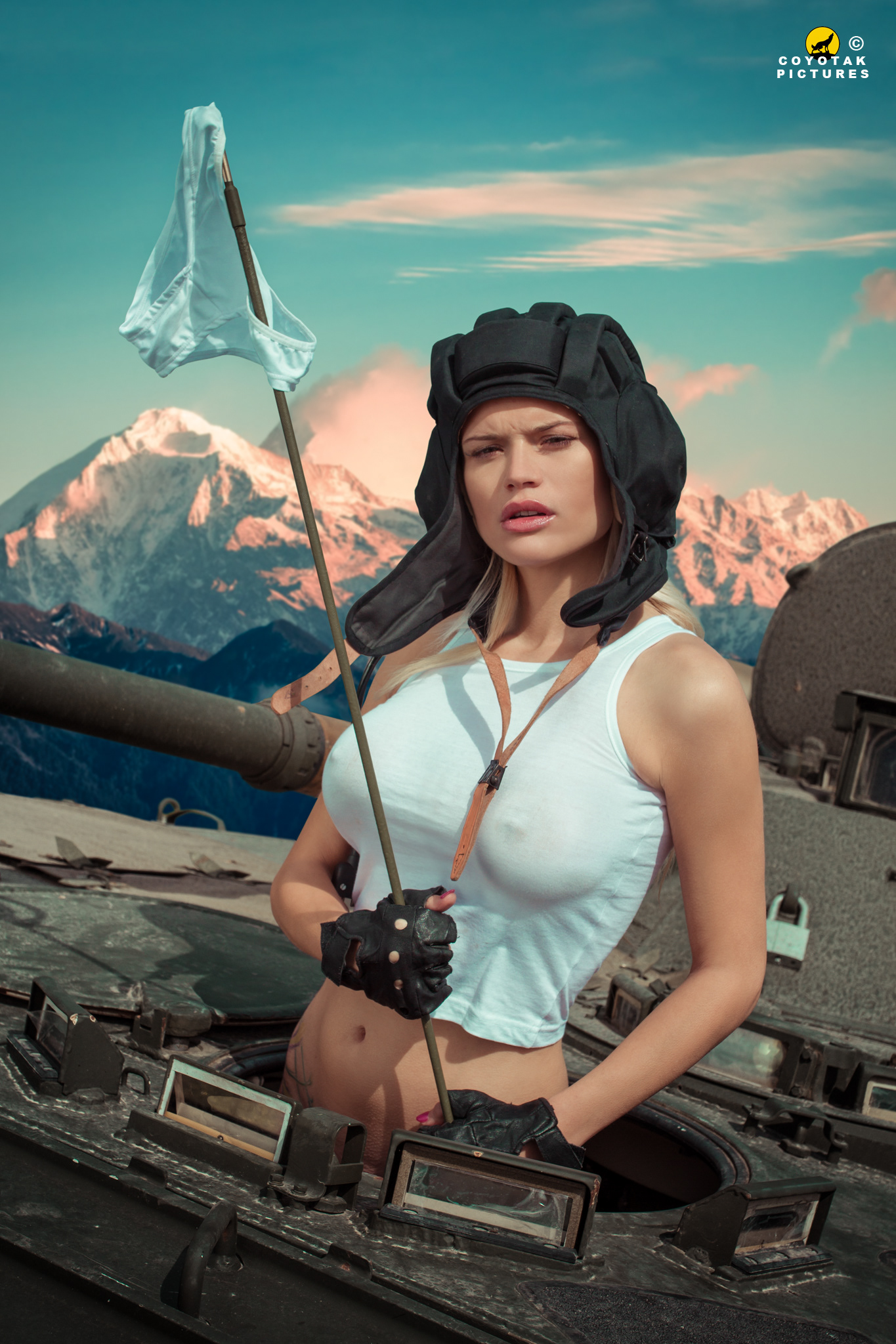 army boobs coyotak pictures girl Military Tank tits War.