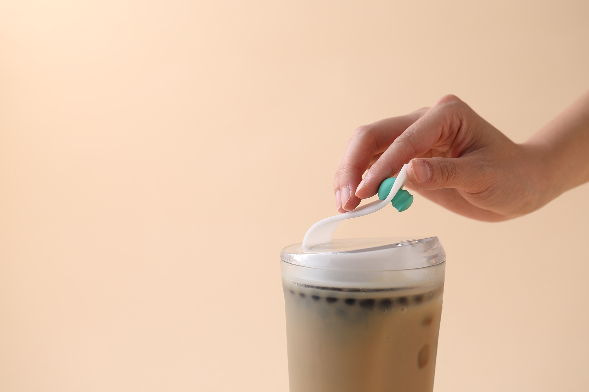 Reinventing the Bubble Tea Glass Cup, no straw needed.