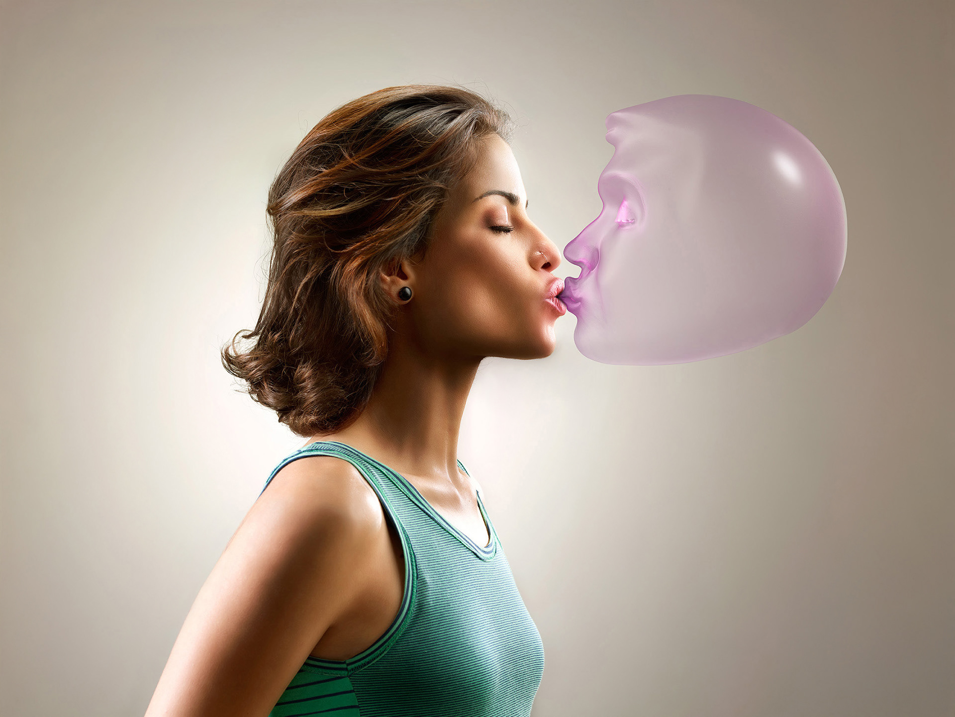 3D Advertising bubble gum campaign CGI kiss Maya photoshop retouch retouchi...