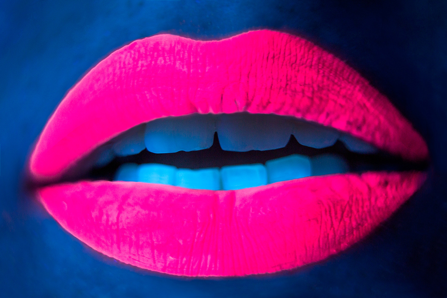 neon cyber night lines fluorescent girl body bodyart lips black pink acid B...