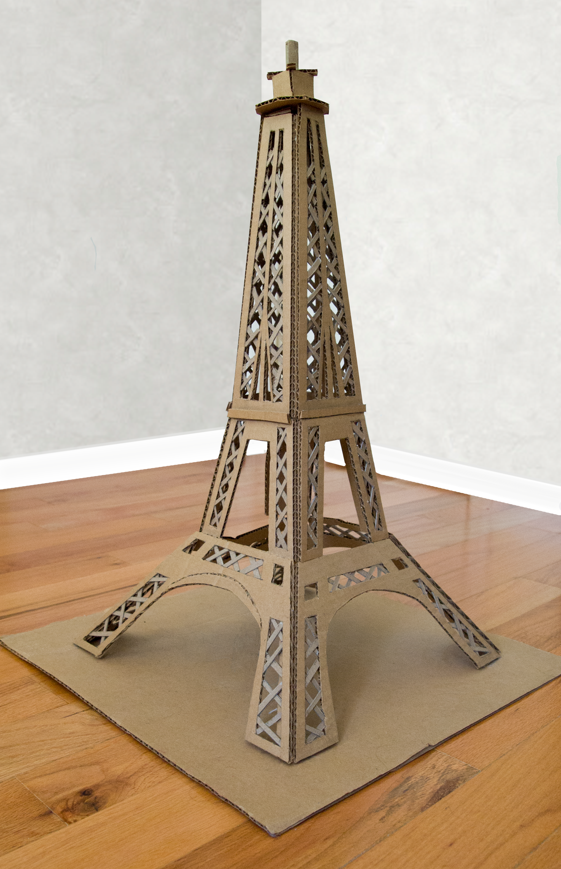 Metal Decorative Item Eiffel Tower Statue showpiece & Gifting Purpose (Eiffel  Tower)
