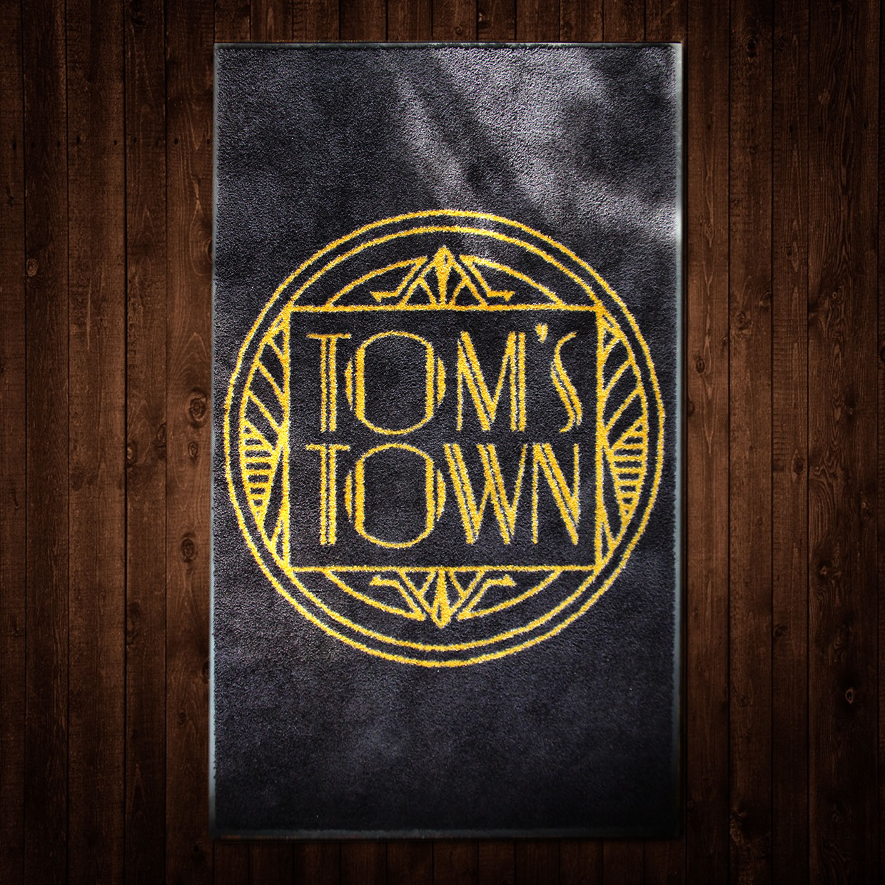 Tom's Town Branding