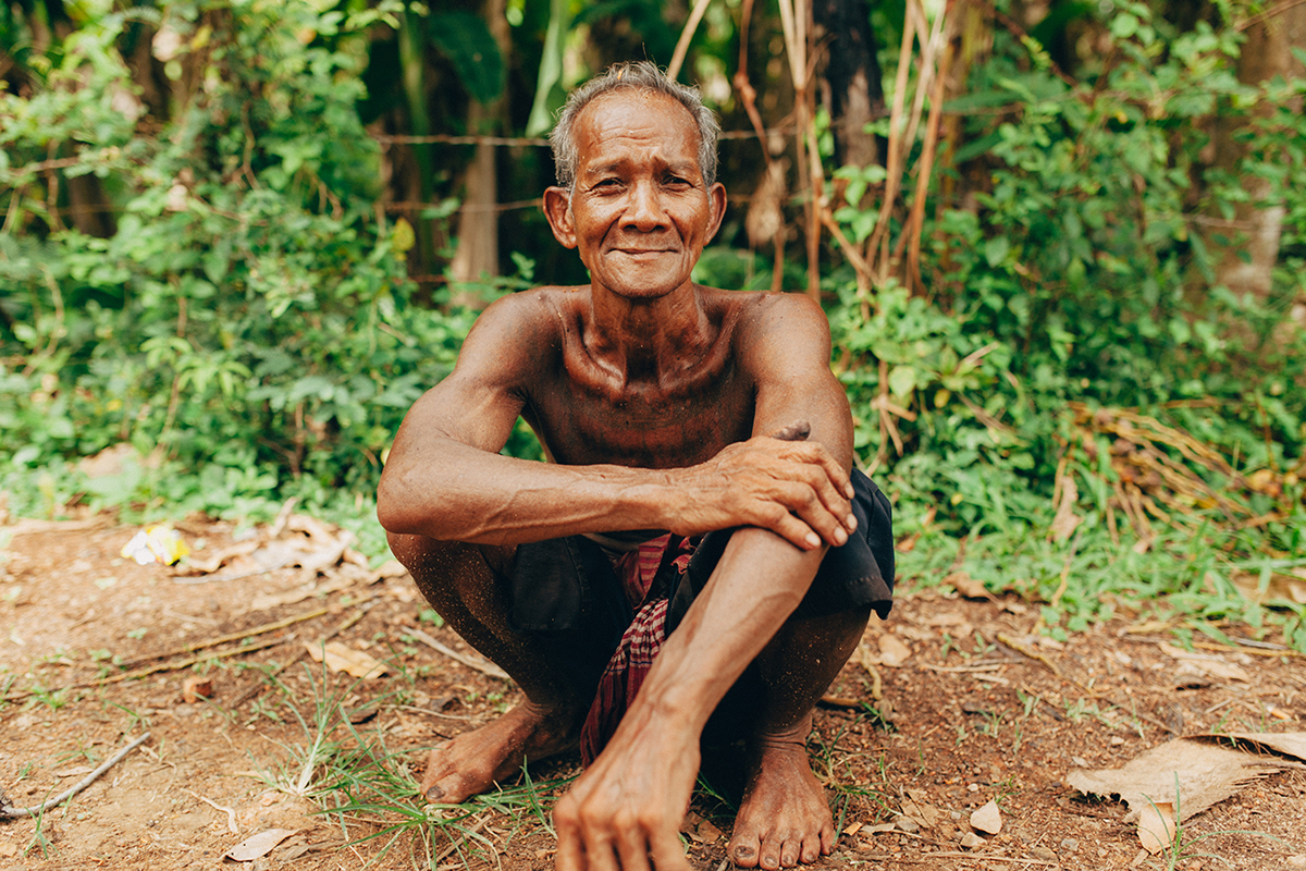 Cambodia reportage smile Travel portraits people Story telling travel photographer Cambodge reporter