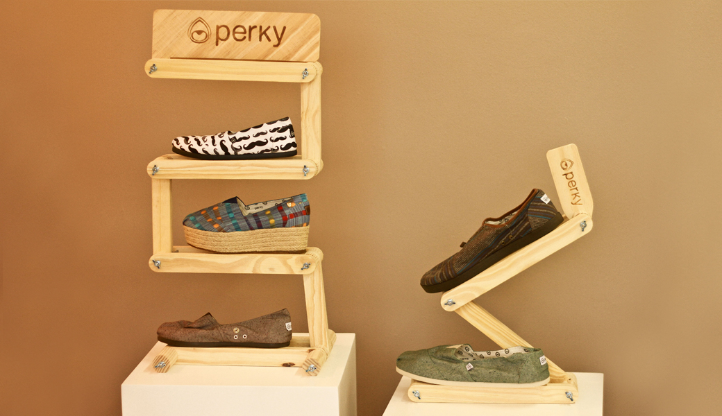 Point of Purchase design Retail design wood ecological Perky shoes ecofriendly mobile merchandising recicle