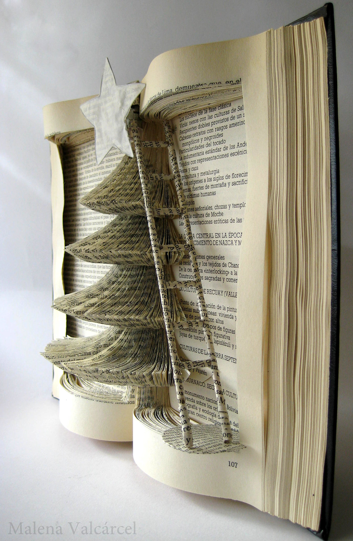 Book Arts book sculpture christmas Tree paper paper model spain altered book Christmas Art paper tree arte con libros Escultura con libros papel