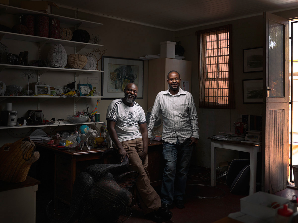 south africa Roman Jehanno portrait lightning Hasselblad Master Hasselblad africa craft artisans craftsmen workingmen   reportage Swaziland gobelins French