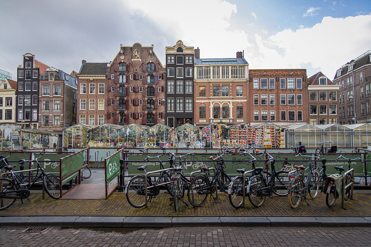 building bycicle amsterdam Holland Netherlands street photography city downtown