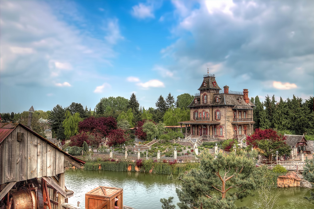 disney Disneyland disneyland paris HDR Picture phantom Manor hunted house