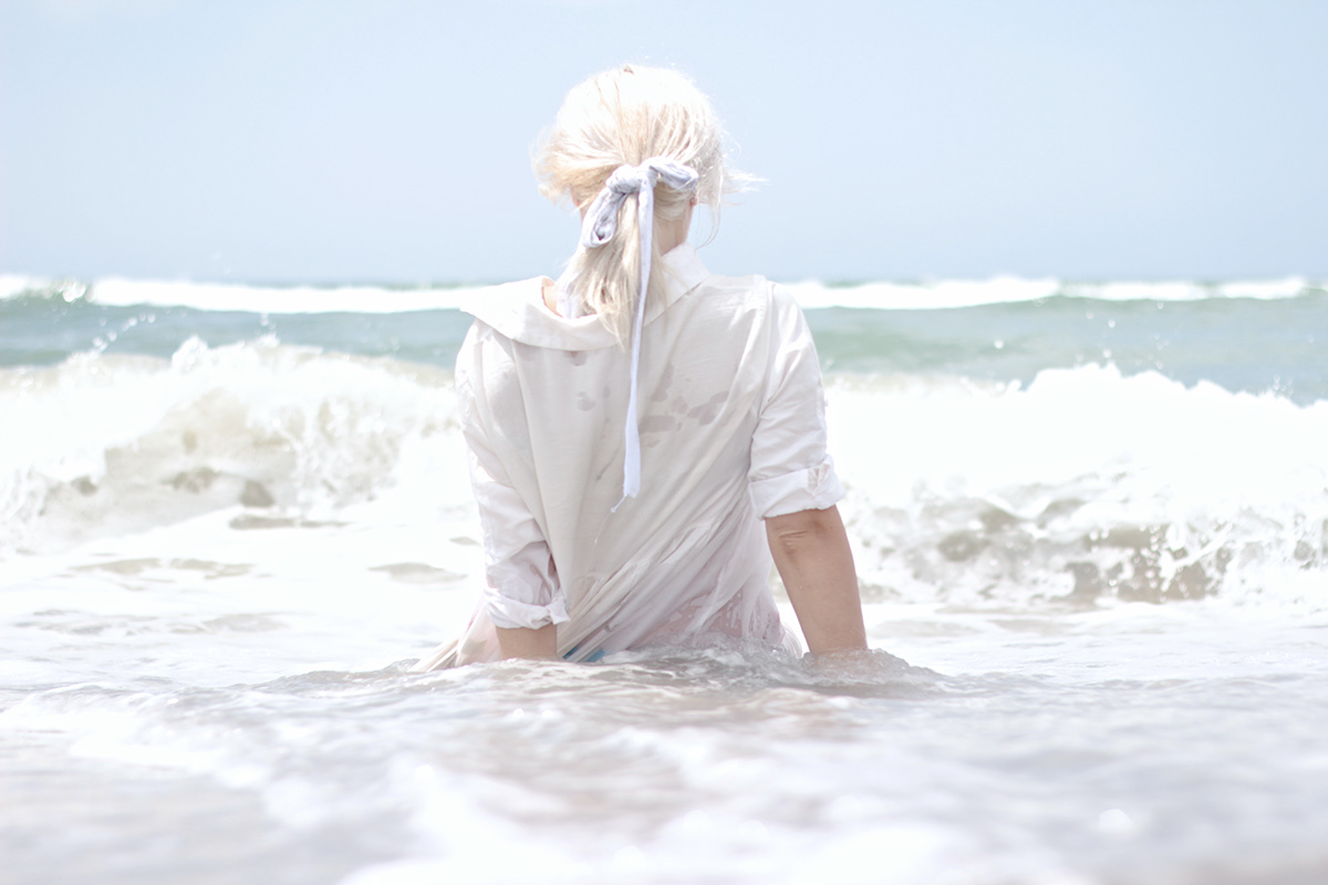 blanc  white  girl  fine art  italian sea  Beach summer sea you Project