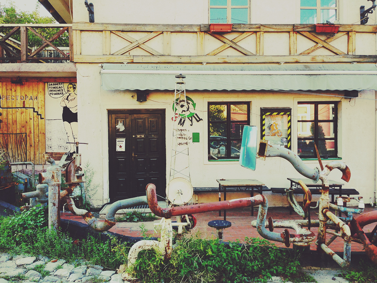 Zemun Saran beograd belgrade smartphone restaurant studio hans lucas serbian original