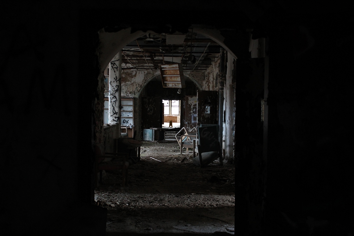 abandoned asylum insane photgraphy creppy erie haunted