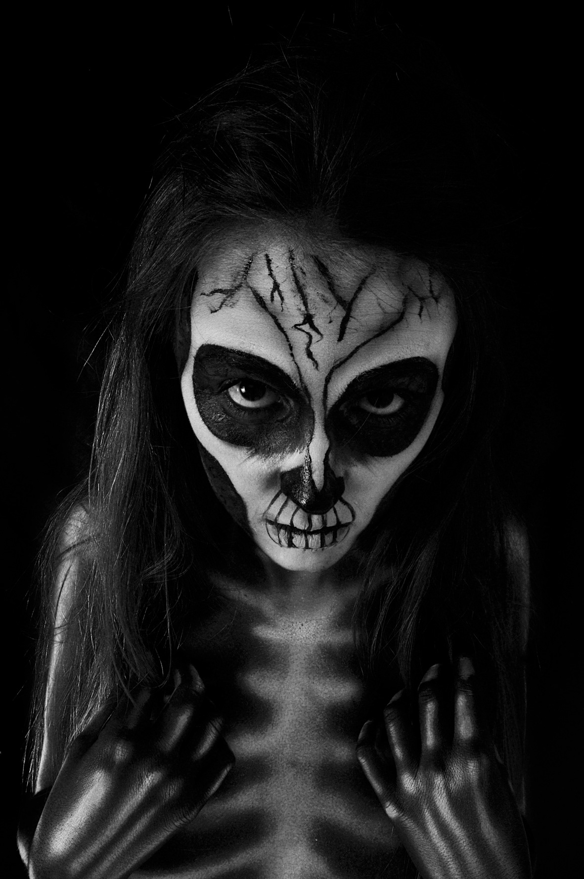bones skull black ana white smoke makeup body paint