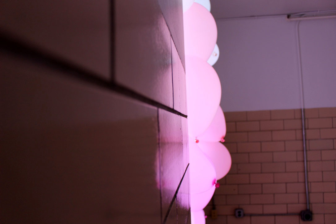 balloon balloons pink bathroom men's Window stained glass light glass lit