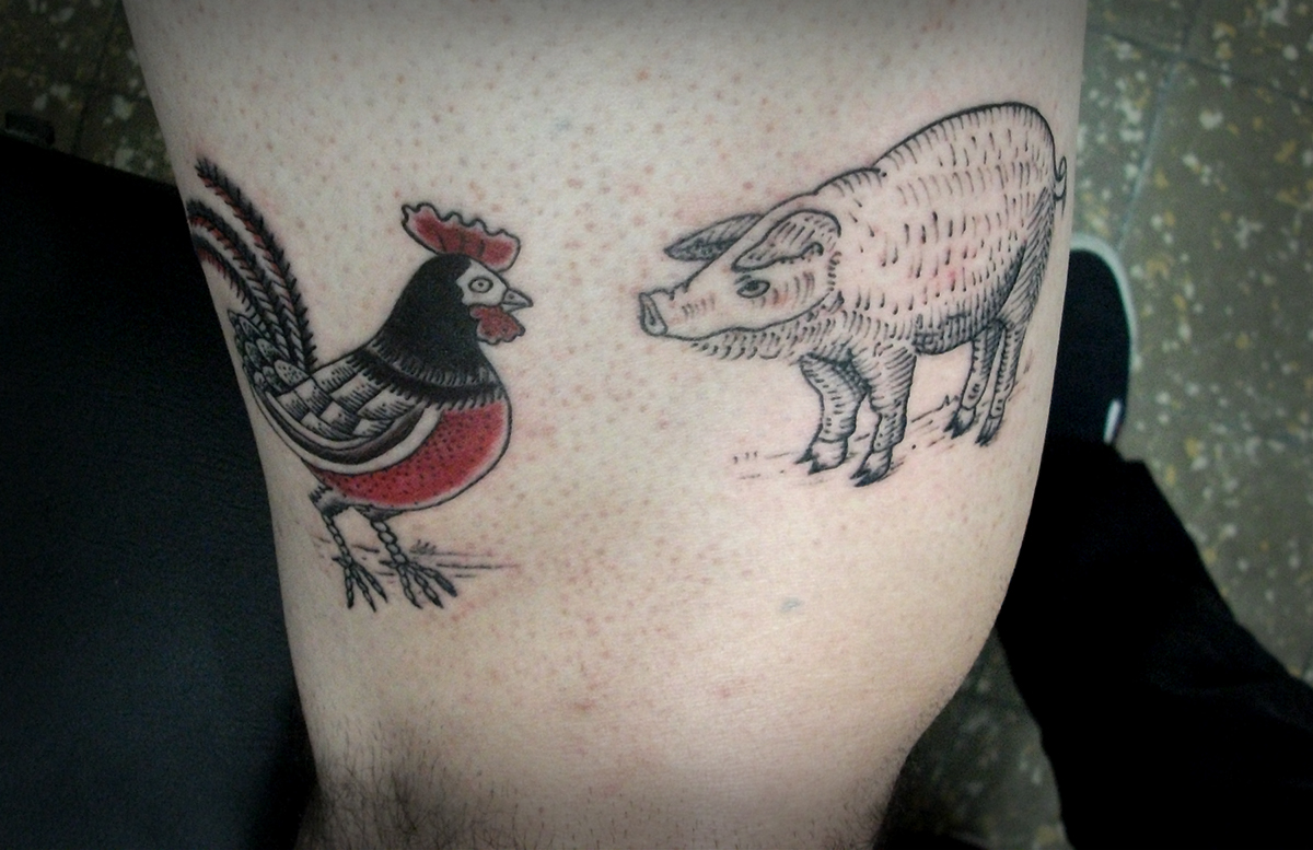 hatching stippling dots red black cock pig tattoo farm Hachura dotswork hass Brazil