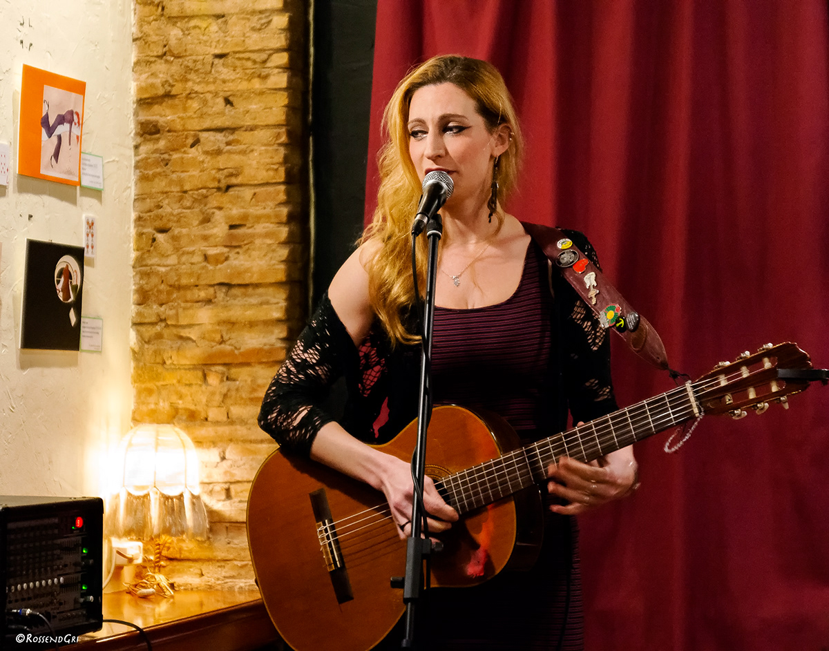 Tori Sparks folk rock barcelona Nashville