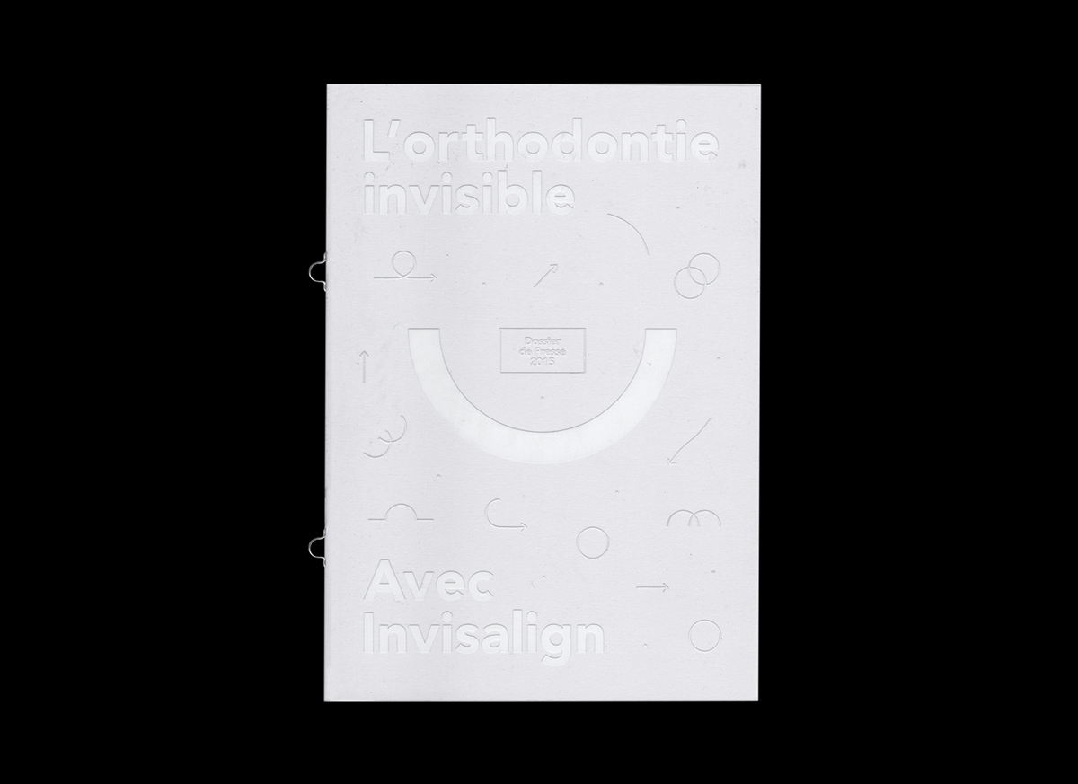 brochure dossier de presse Booklet prospectus livret mise en page livre pantone contemporain Invisalign Orthodontie invisible transparence sérigraphie rhodoid