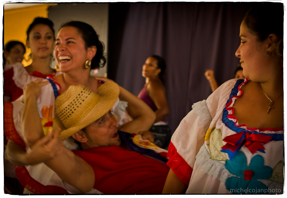 cuba Musical dancers guaguanco colour red White blue cuban flag rhythm cuban rhytms