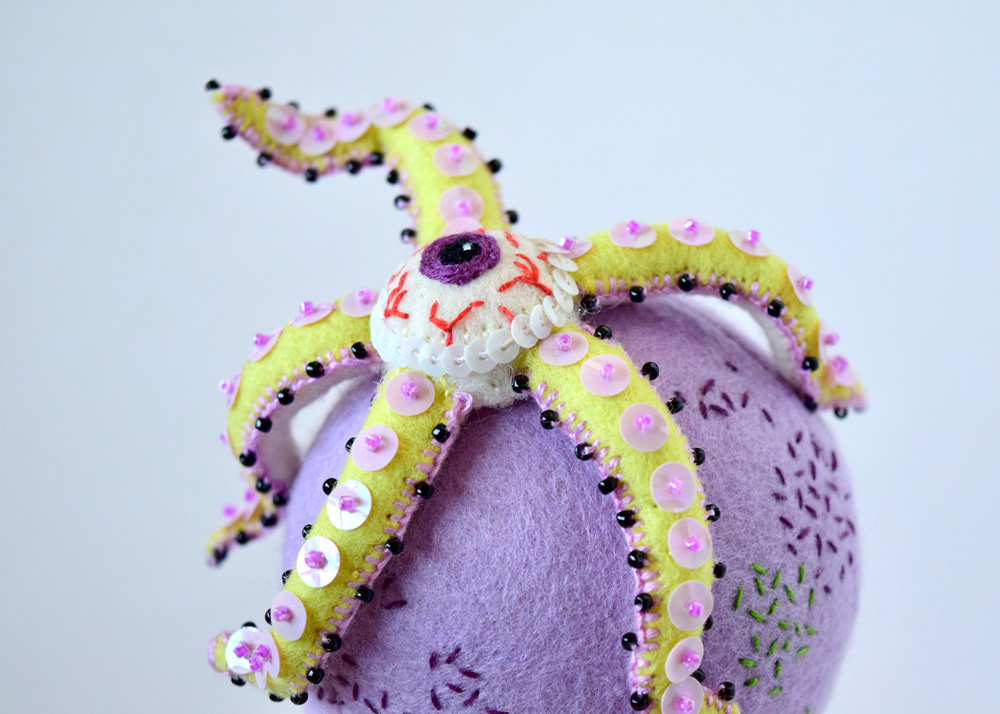 hine mizushima octopus Ocean eyeball craft soft sculpture Embroidery 水島ひね fiberart starfish