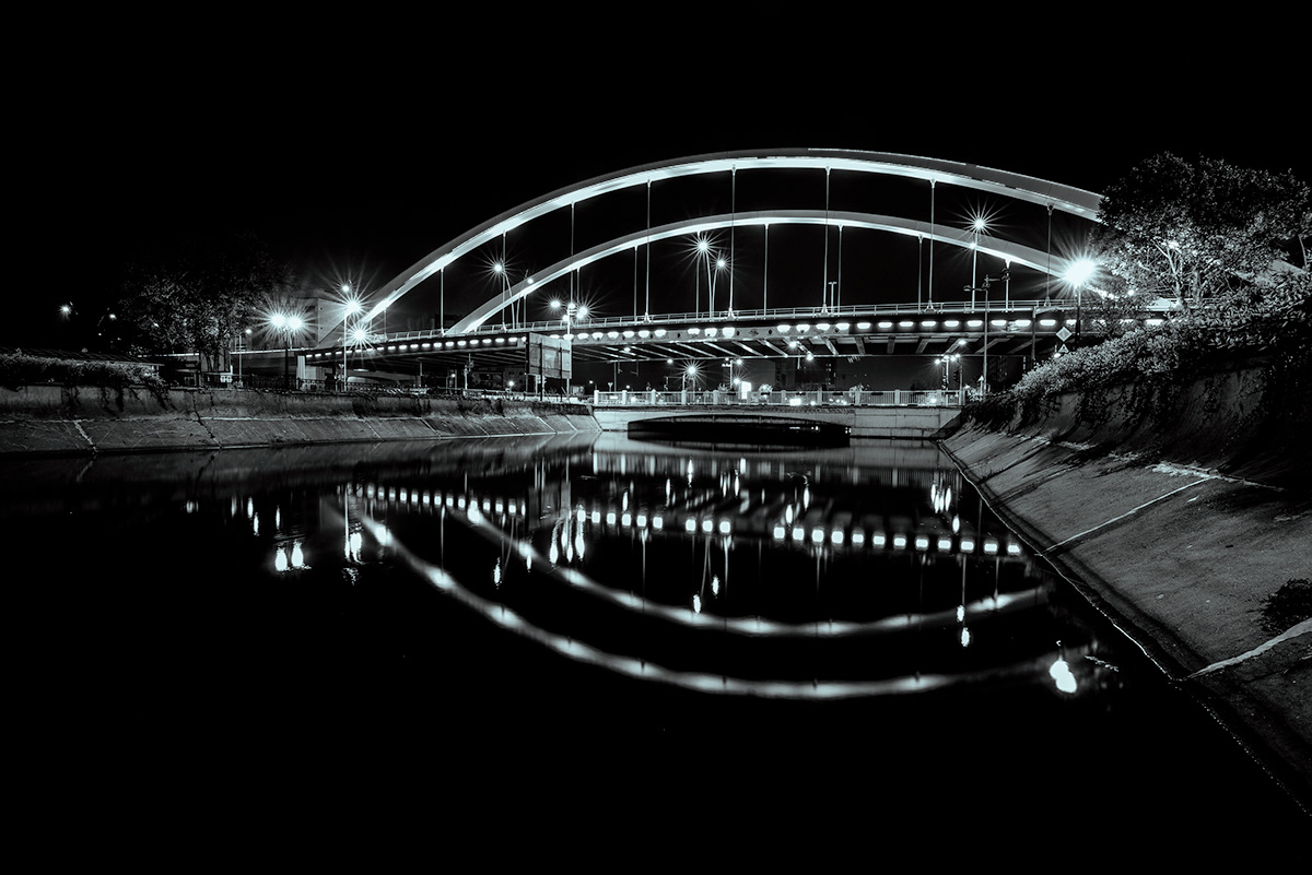 bucharest night night photography water bridge
