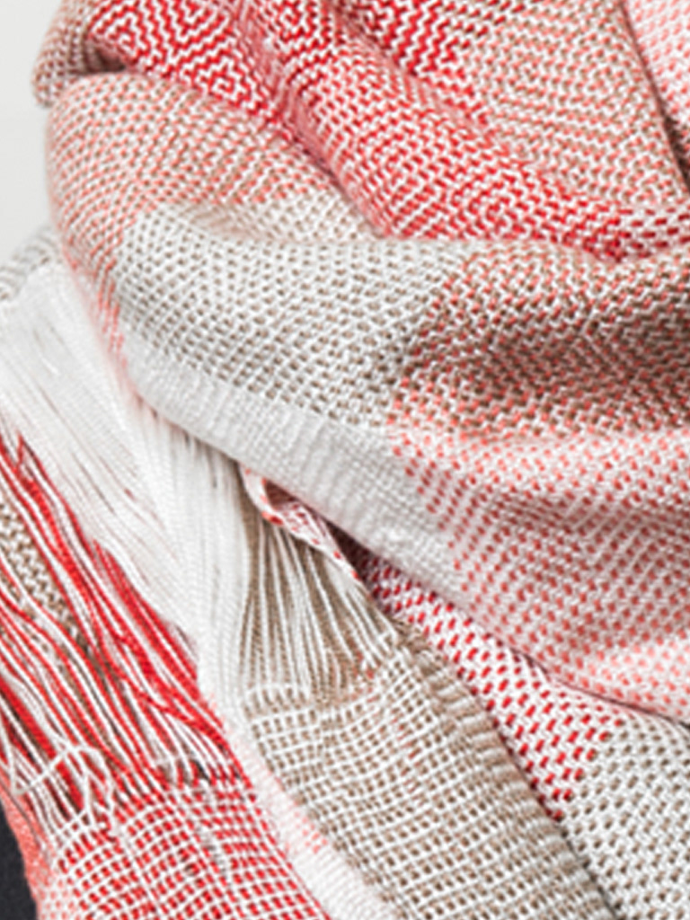 weaving hand-woven scarf