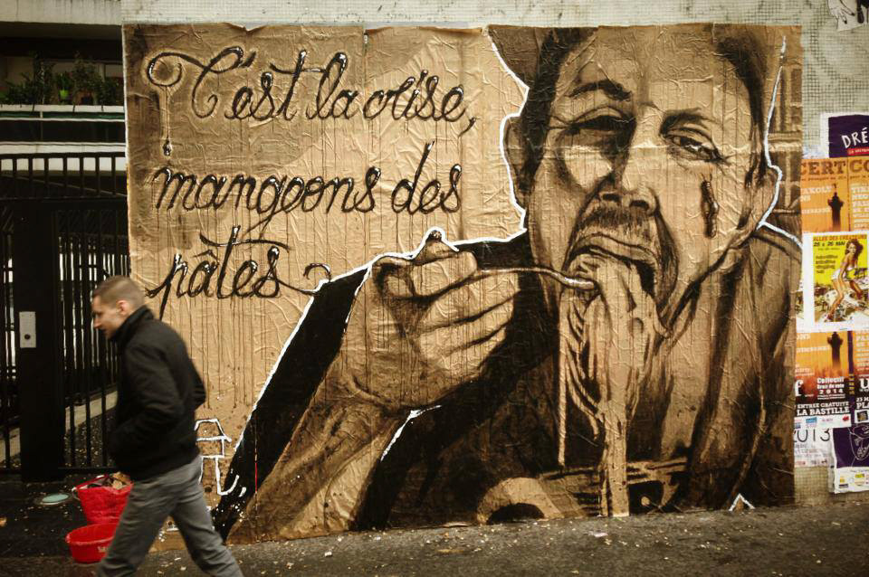 dire132 dire cxxxii C'est la crise mangeons des pates Paris streetart