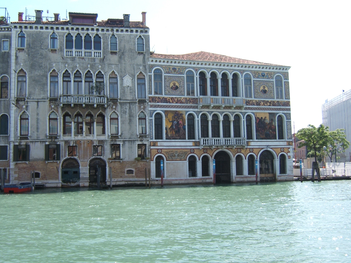 Venice canals tourism