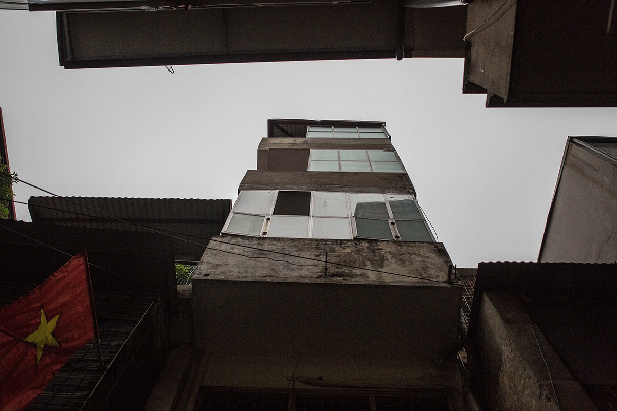 Street house cramped hanoi vietnam people