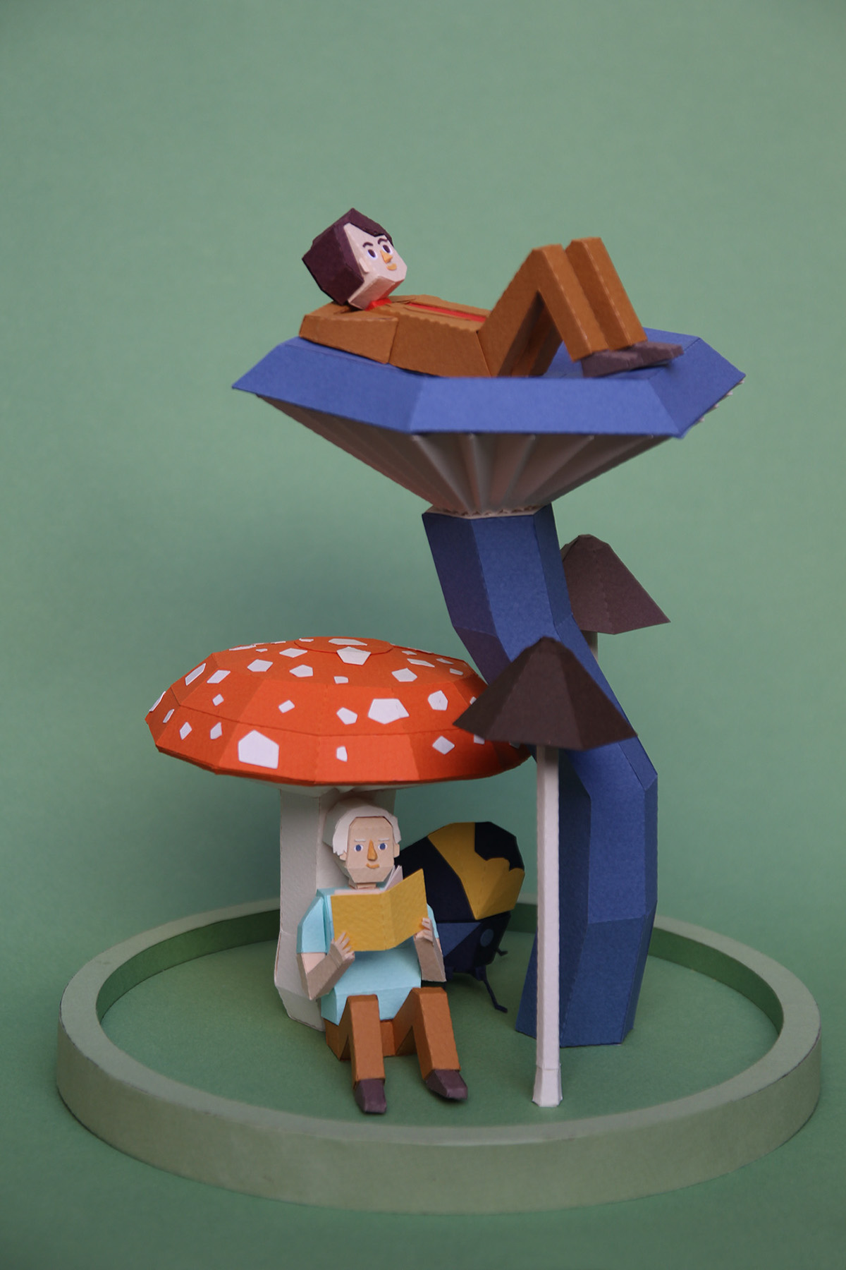 papercraft lowpoly david attenborough carl sagan audubon grizzly man Fungi Exhibition  Home Hotel Diorama