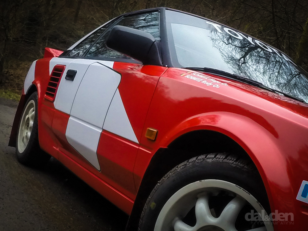 car wrapping toyota mr2