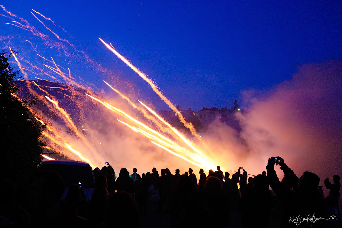rocketwar vrontados Chios Greece rouketopolemos rockets fireworks Easter Orthodox Churches celebration