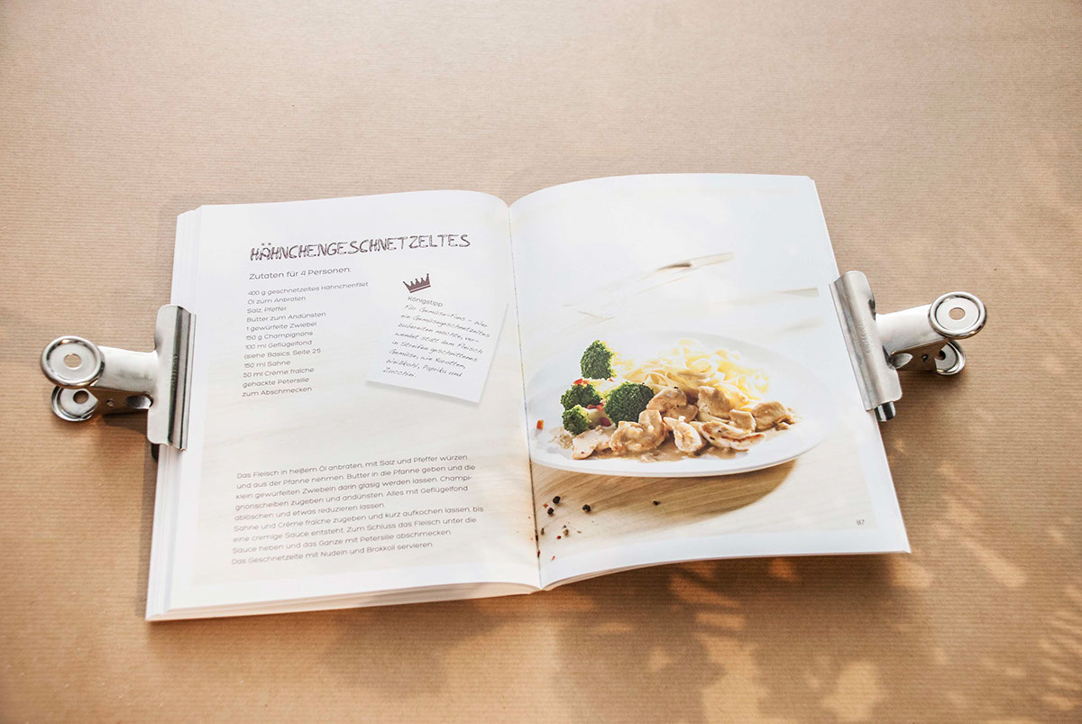 Kindermenü König Buchgestaltung kinder kids Food  essen kochen kochbuch cooking cook book recipe catering