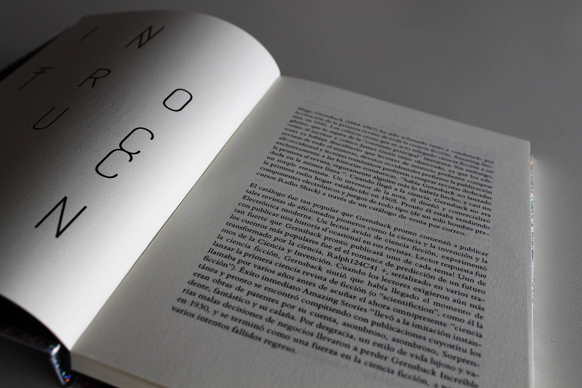 book design cover hologram sci-fi laura guarie fadu uba editorial manela