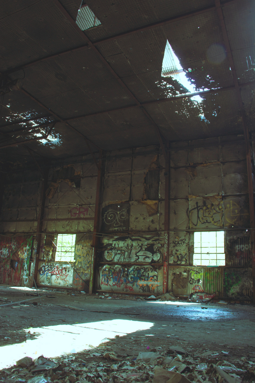 Urban expoloration Syracuse New York vacant factory building Landscape t3i dirty pretty places Chasing light