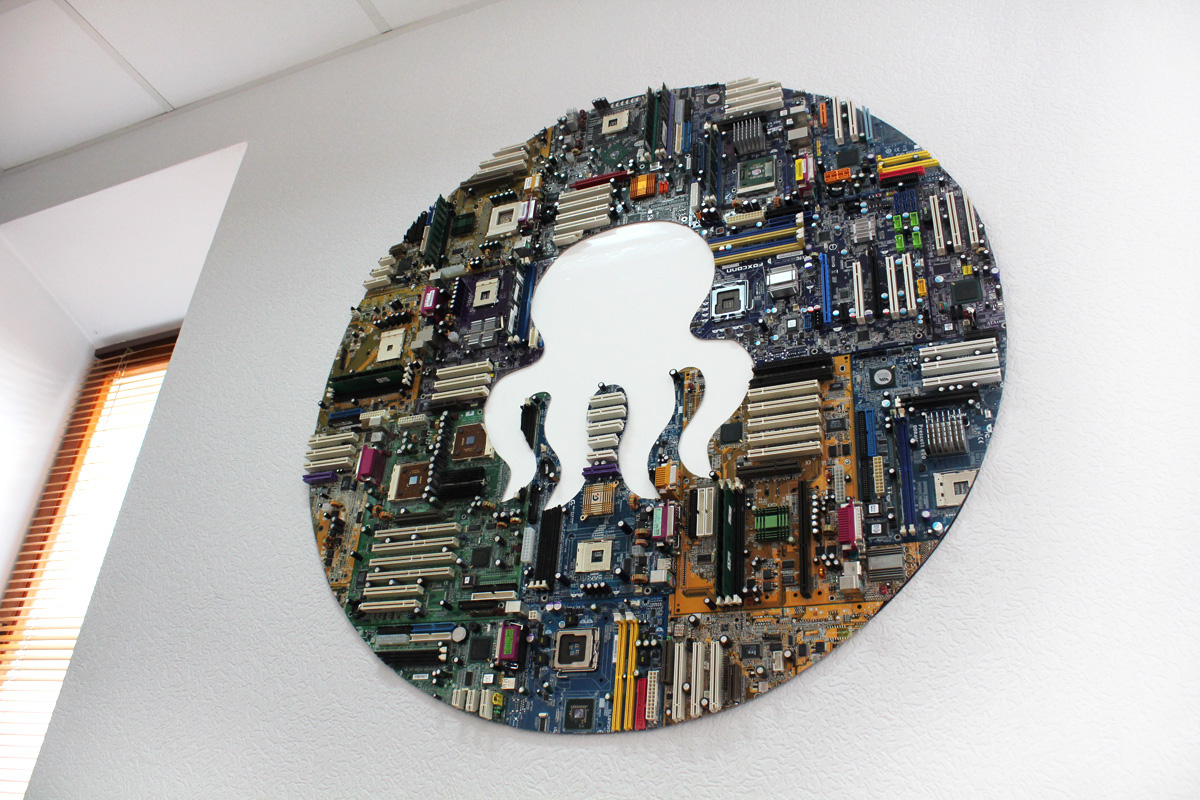 IT logo installation Computer mainboard octopus cut handmade