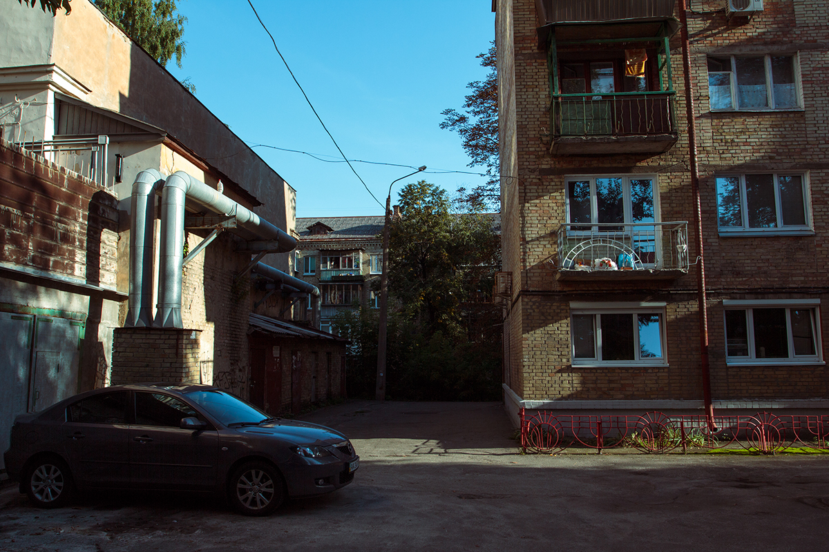 street photography streets Kyiv ukraine roads Cars city town SKY seasons colour buildings