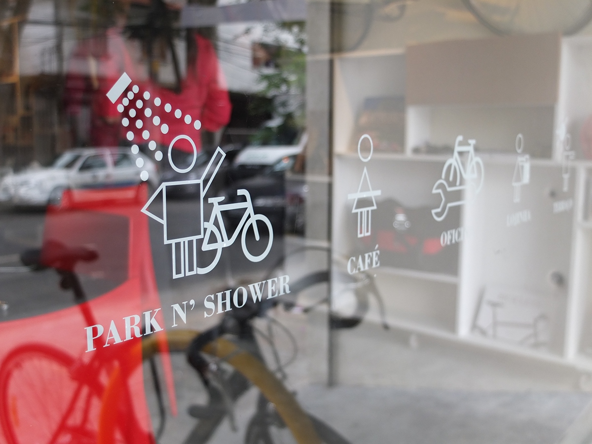 brand Bike cafe marca coffe shop visual identity pedal bicicleta Signage sign Icon serifaria chevrand