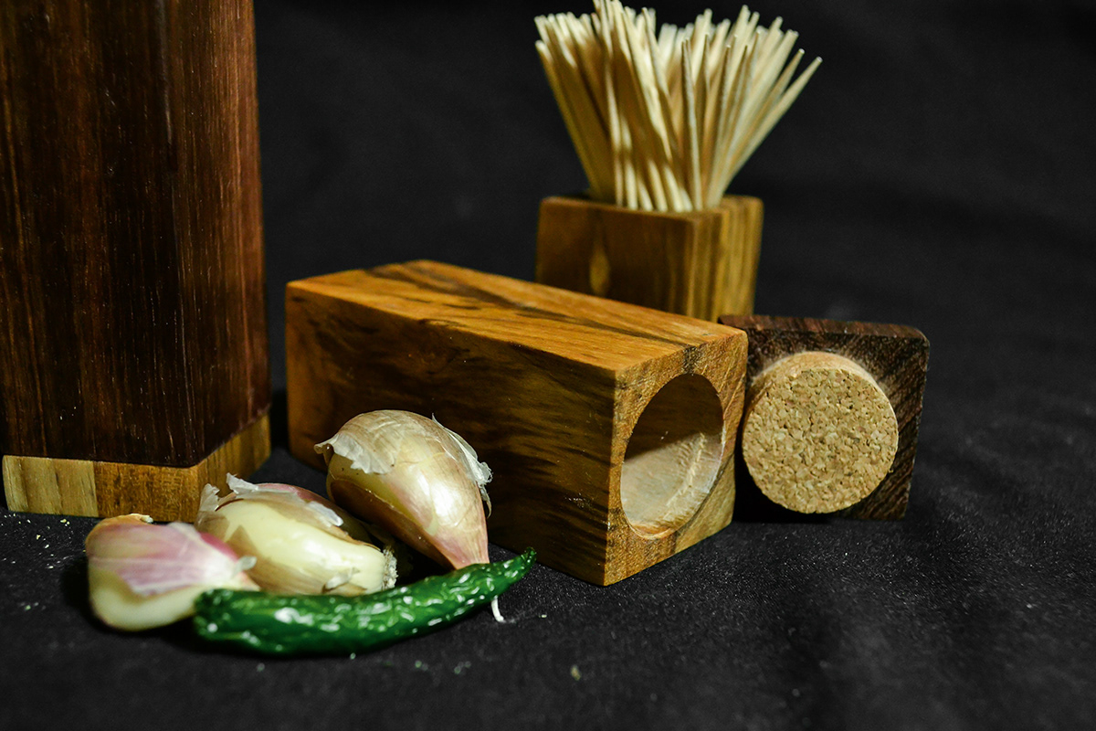 Salt pepper muyan Salt shaker wood wooden craft handmade madera isad sal pimienta saleros artesanal daFox