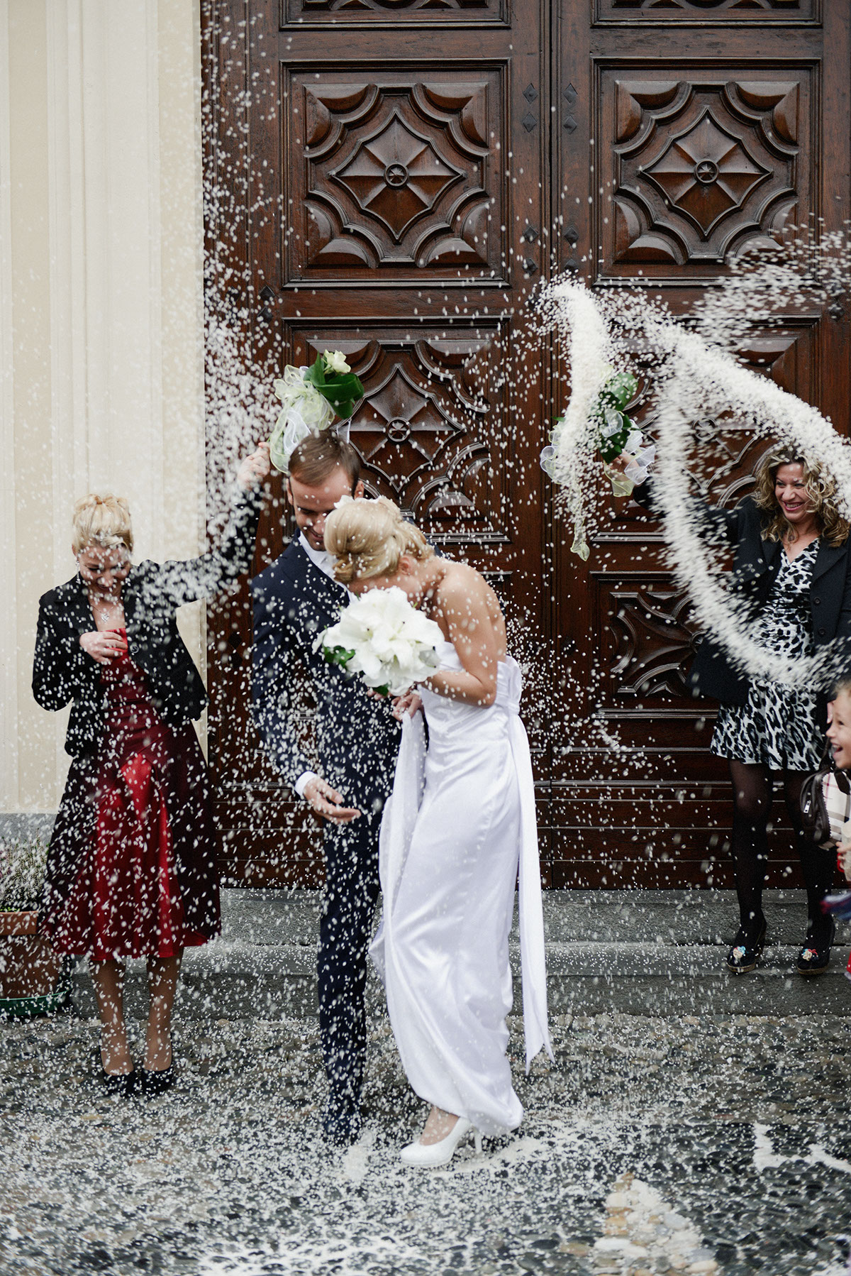 wedding WEDDING DRESS Turin shooting reportage storytelling   church Bridegroom bride groom Newlyweds ceremony