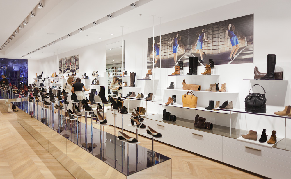 Adobe Portfolio andre Retail france shoe store shop purple glass catwalk Champaign luxury footwear monogram stiletto