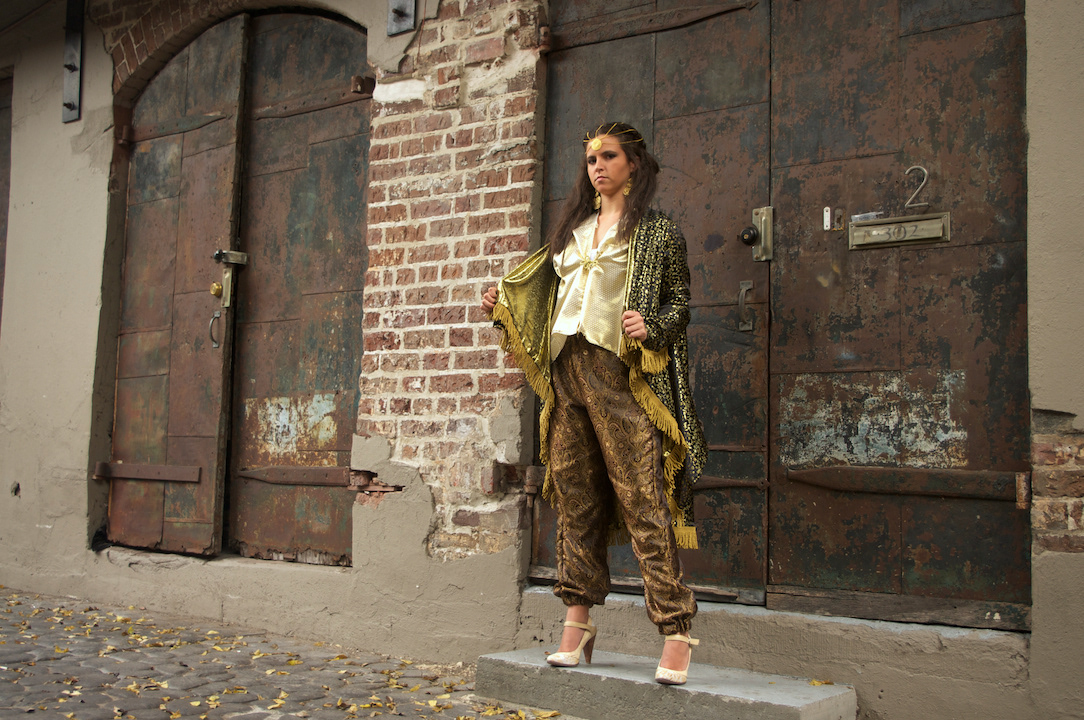 fashion photography design Nichole rodriguez Savannah River Street teresa arias print outfit clothes