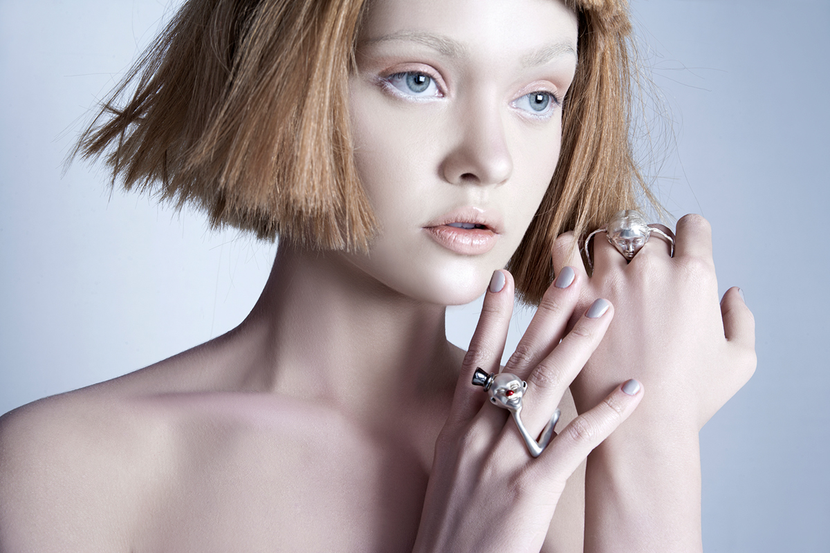 Make Up beauty Jewellery hair style models magazines