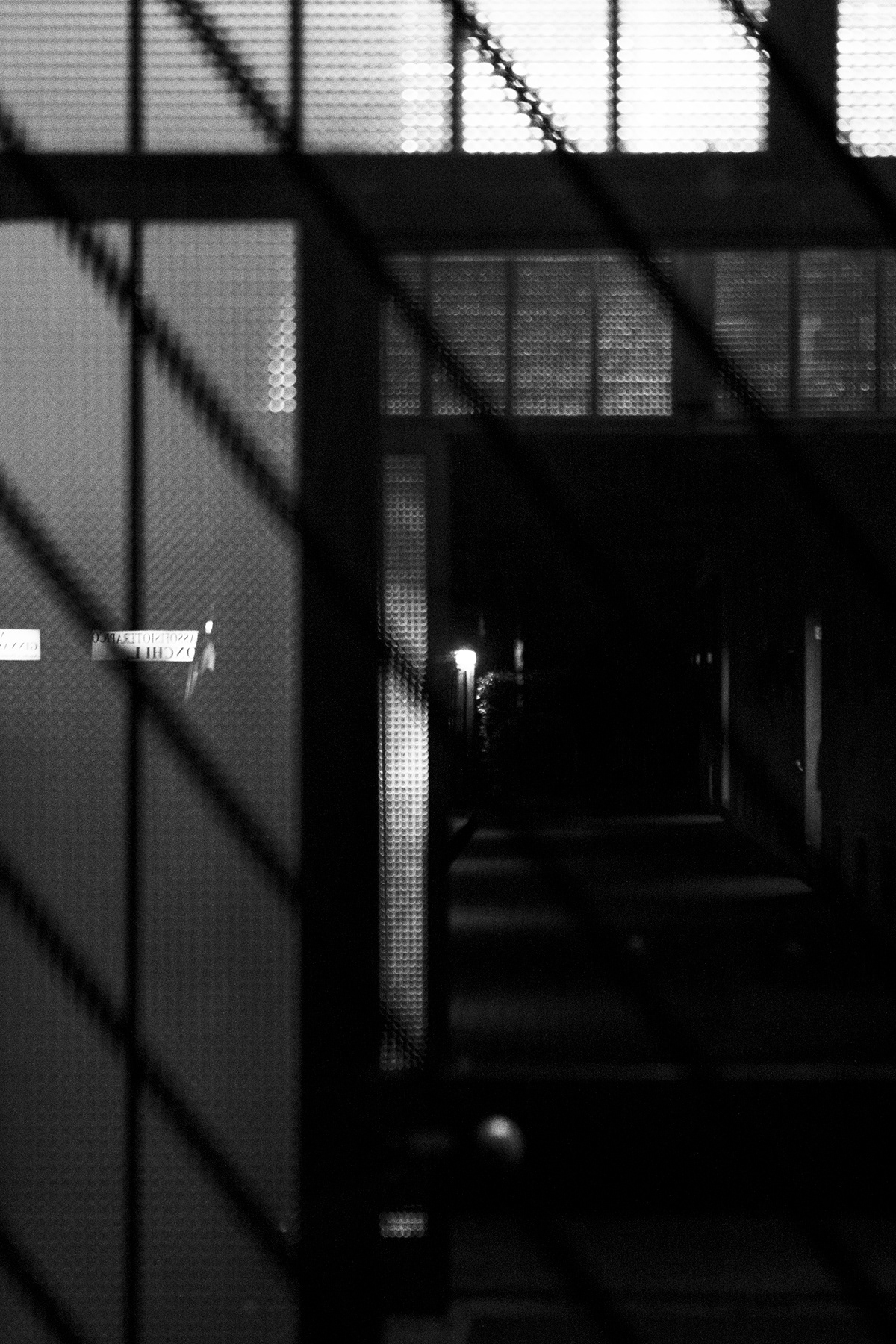 milan milano notte night Street street photography people person dream alone black and white b&w bianco e nero