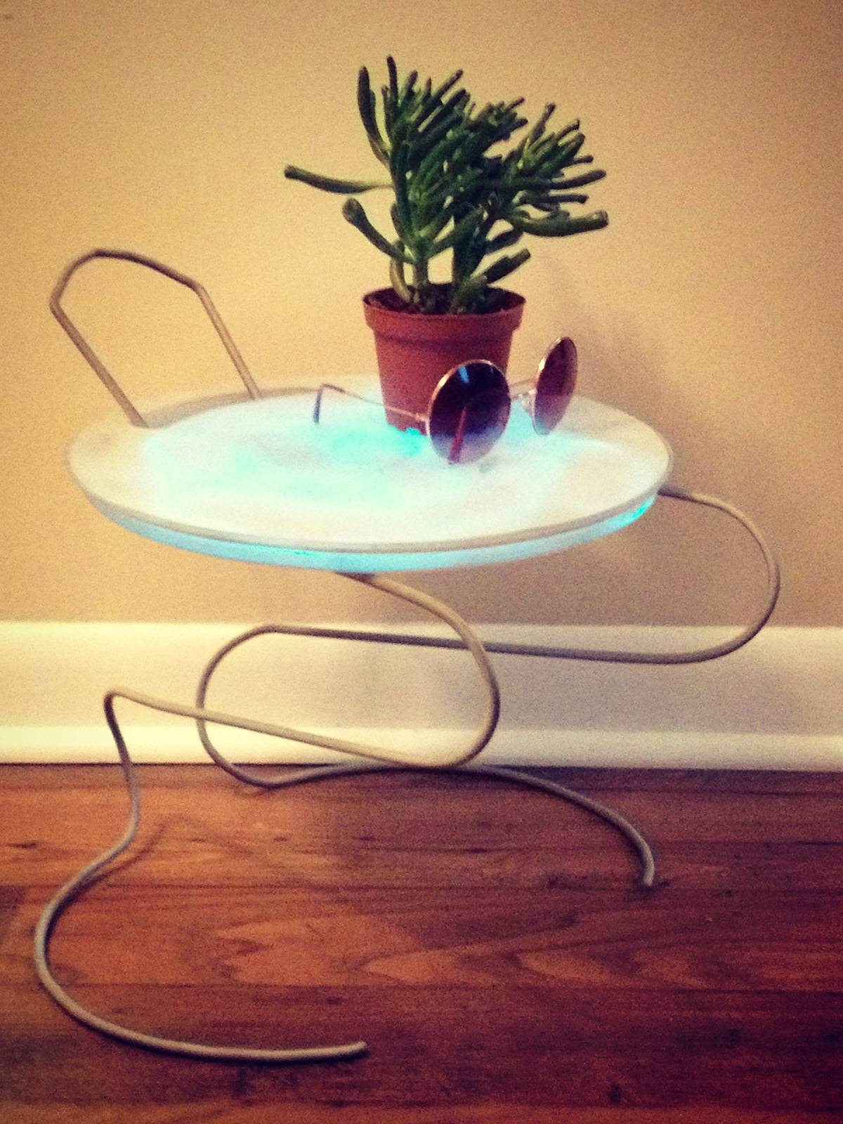 glow elo wire side table sound activated table SCAD manufacturing technologies student light up interactive