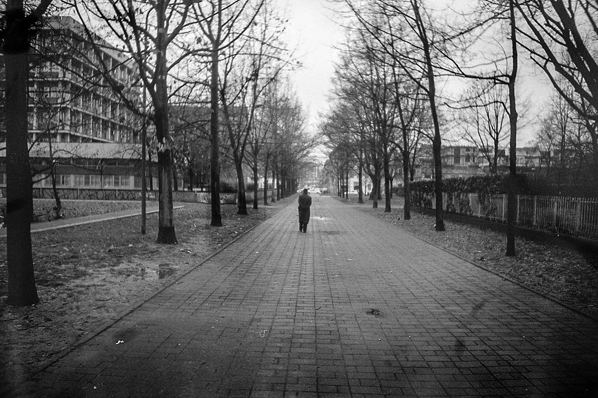 film photography milan winter alone black white kodak 100 iso asa minolta