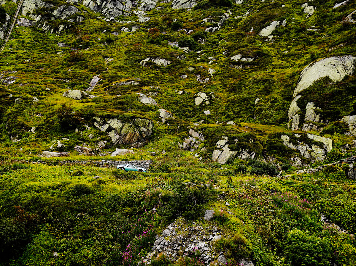Adobe Portfolio mindset car transportation mountain mountains alps Schweiz electro