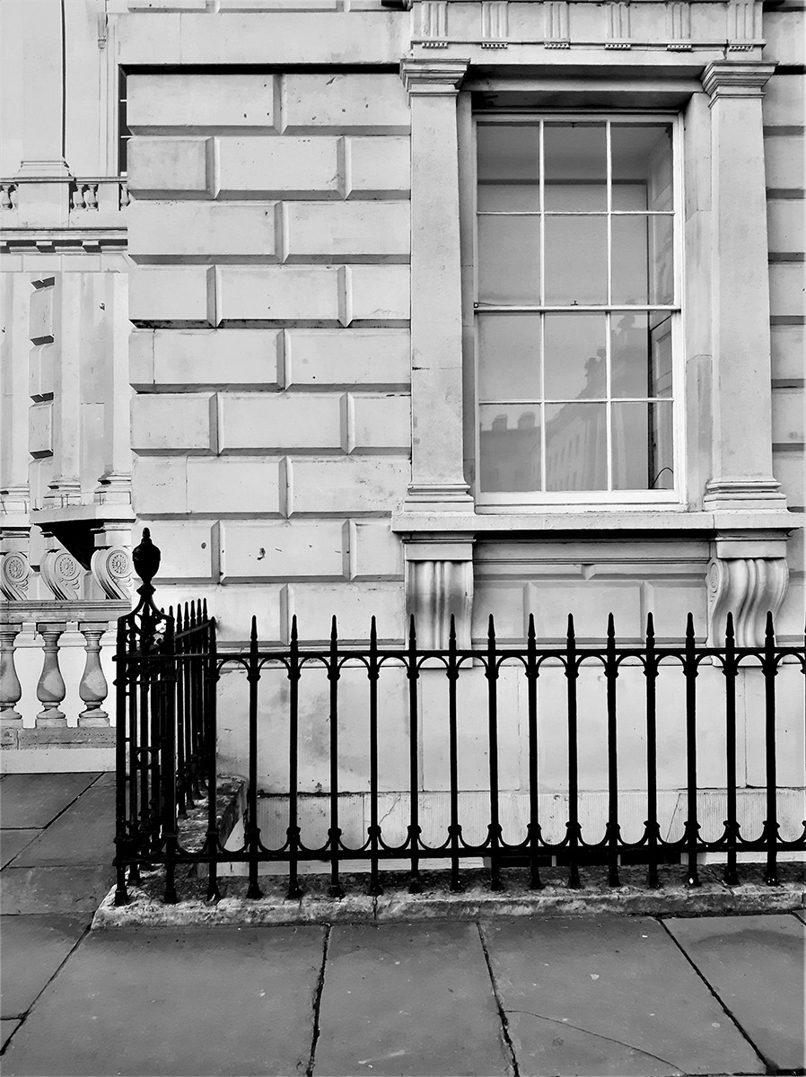Monochrome photo-Somerset House, London