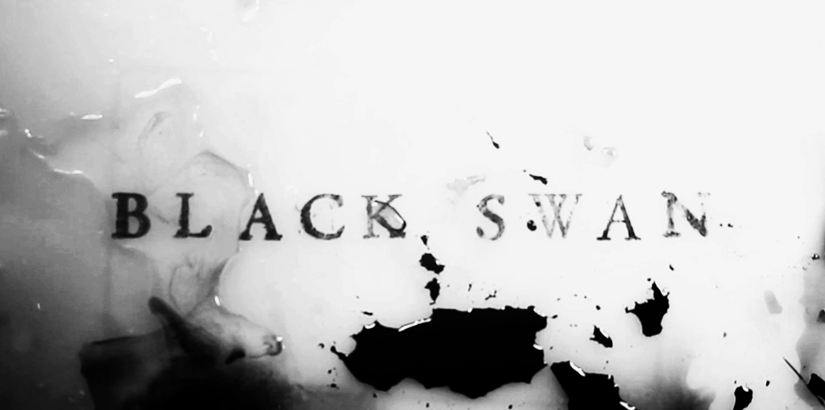 black swan  titlesequence  fox picture  motion  movie  opening credit  Natalie Portman